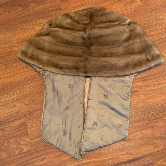 Stunning Mink Wrap - Picture 9 of 11